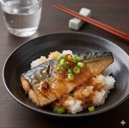 セブンイレブンの「直火焼きさばのおろしぽん酢」が、大根おろしとポン酢と共に美しく盛り付けられている。香ばしい焼き鯖とさっぱりとした薬味が食欲をそそる。